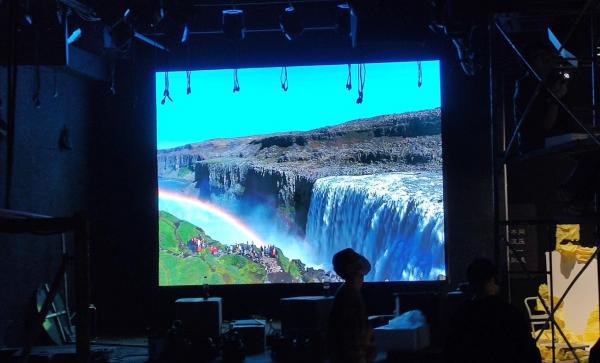 青白江水街酒吧室内P3全彩